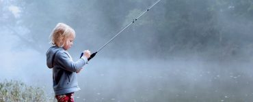 kids fishing